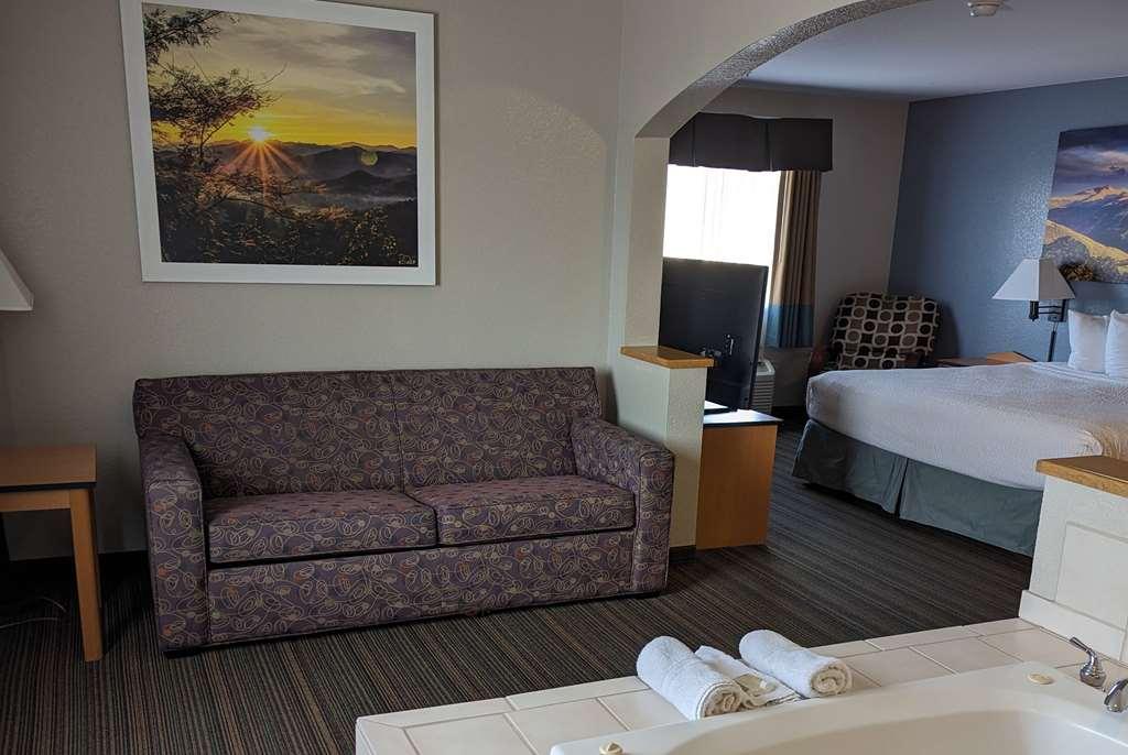 Days Inn & Suites By Wyndham Castle Rock Room photo