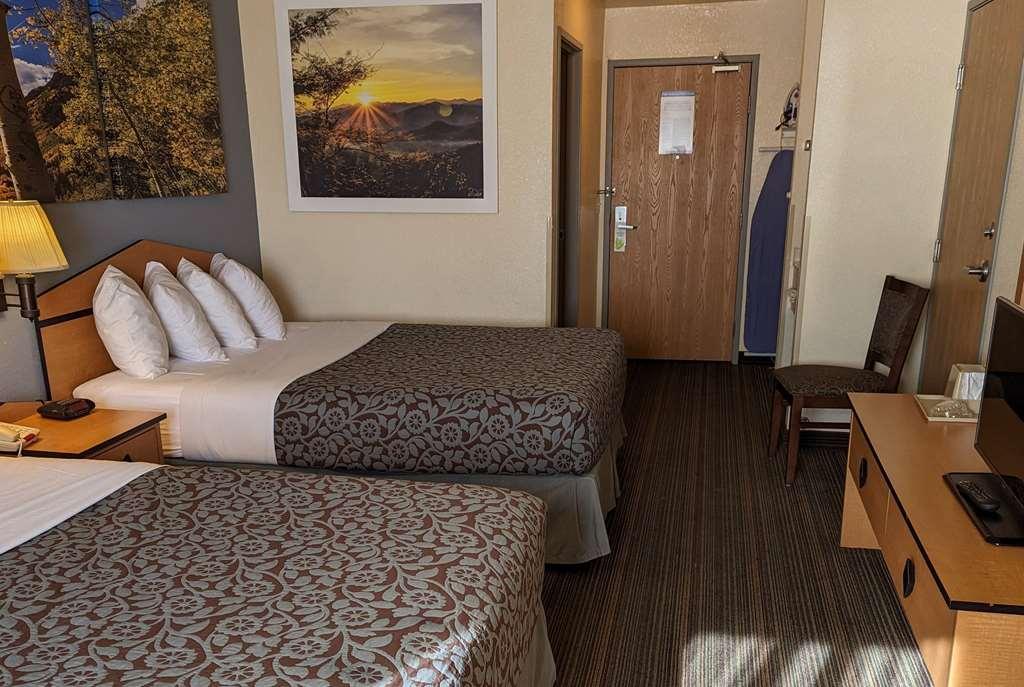 Days Inn & Suites By Wyndham Castle Rock Room photo